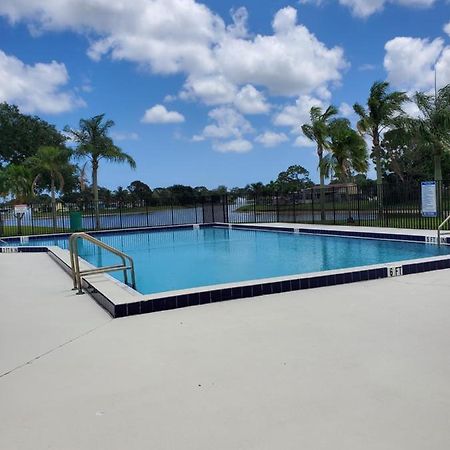 Sun&Fun - Beautiful Renovated 2/2 Villa In Jupiter Buitenkant foto